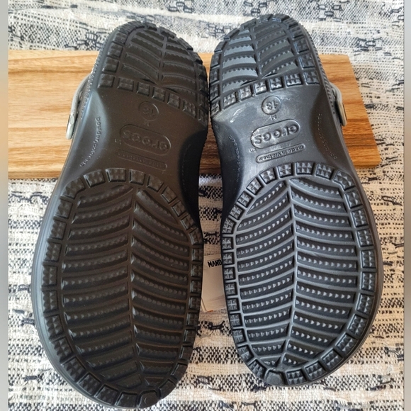 Crocs Mens size 13 RARE Mandalorian, NWT. - Picture 6 of 10